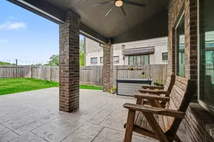 94 Dorado Dr, Friendswood, TX 77546 - Photo 22
