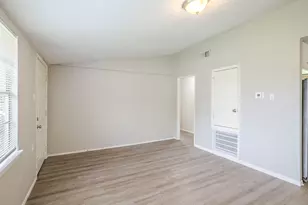 7828 Homewood Ln, Houston, TX 77028 - Photo 8