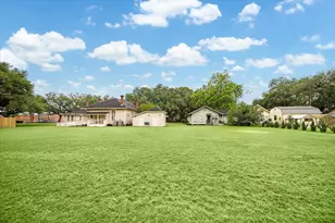 209 E Caney St, Wharton, TX 77488 - Photo 30