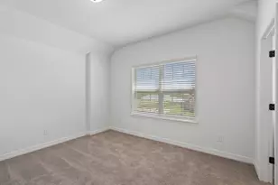 4015 Sterling Springs Ln, League City, TX 77573 - Photo 14