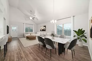 14005 Silver Falls Ct, Conroe, TX 77384 - Photo 4