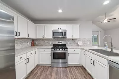 14005 Silver Falls Court, Conroe, TX 77384 - Photo 10