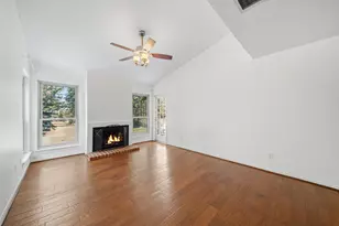 1201 Bering Dr, Houston, TX 77057 - Photo 10