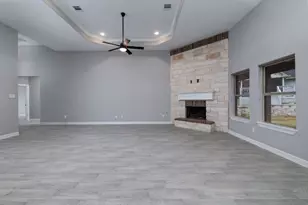 1737 E Lake Dr, Huntsville, TX 77340 - Photo 8