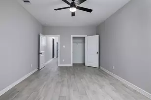 1737 E Lake Dr, Huntsville, TX 77340 - Photo 18