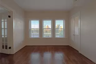 302 W Saulnier St, Houston, TX 77019 - Photo 10