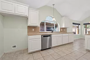 10542 Parkside Dr, Willis, TX 77318 - Photo 16