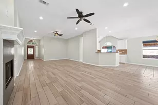 10542 Parkside Dr, Willis, TX 77318 - Photo 10
