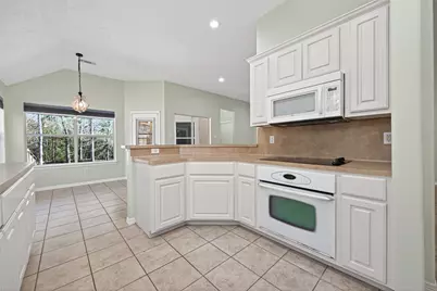 10542 Parkside Drive, Willis, TX 77318 - Photo 14
