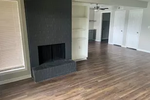 226 Waters Edge, Huntsville, TX 77340 - Photo 4