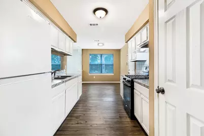 203 E Lance Street, Madisonville, TX 77864 - Photo 12