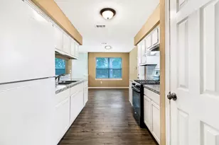 203 E Lance St, Madisonville, TX 77864 - Photo 12