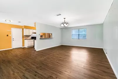 203 E Lance Street, Madisonville, TX 77864 - Photo 10