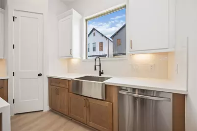 7807 Amelia Road #A, Houston, TX 77055 - Photo 10