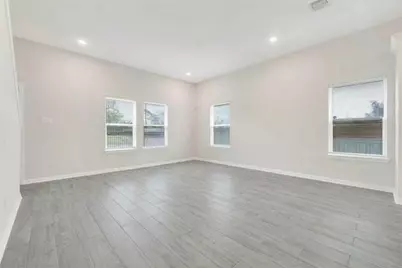 6320 Laura Koppe Road, Houston, TX 77016 - Photo 6