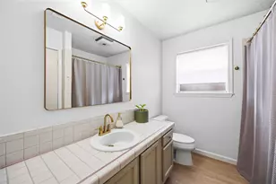 16202 Mill Point Dr, Houston, TX 77059 - Photo 22