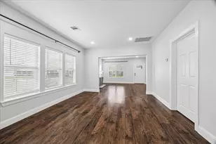 2 Jenkins St, Houston, TX 77003 - Photo 6