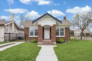 2 Jenkins St, Houston, TX 77003 - Photo 2