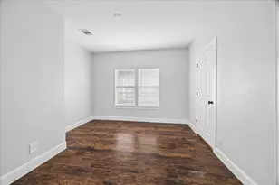 2 Jenkins St, Houston, TX 77003 - Photo 8