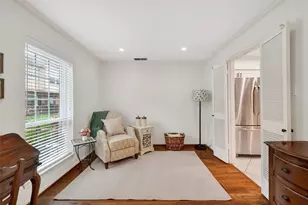 14690 Perthshire Rd, Houston, TX 77079 - Photo 8