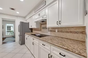 14690 Perthshire Rd, Houston, TX 77079 - Photo 18