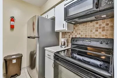 8417 Hearth Drive #21, Houston, TX 77054 - Photo 6