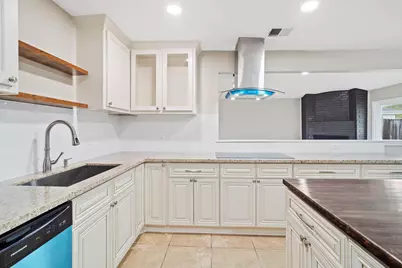 11567 Willwood Drive, Houston, TX 77072 - Photo 14