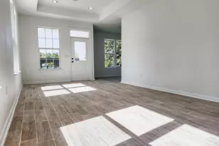 620 W 19th St, Port Arthur, TX 77640 - Photo 2
