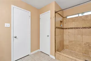 1247 Coppermeade Dr, Houston, TX 77067 - Photo 16