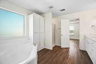 9116 Dolphin Cir, Texas City, TX 77591 - Photo 18