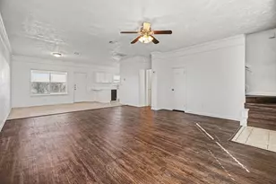 9116 Dolphin Cir, Texas City, TX 77591 - Photo 6