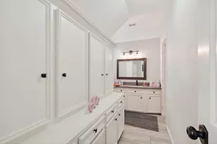 24710 Creekview Dr, Spring, TX 77389 - Photo 32