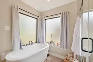 24710 Creekview Dr, Spring, TX 77389 - Photo 22