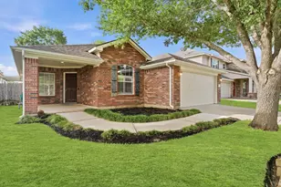 18815 Cluster Oaks Dr, Magnolia, TX 77355 - Photo 2