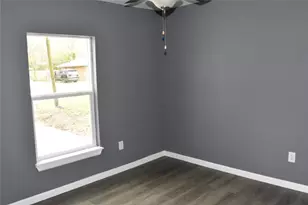 204 Texas St, Daisetta, TX 77533 - Photo 12