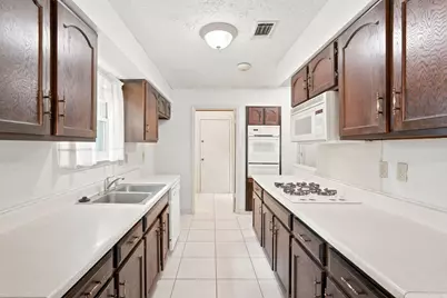 9607 Dornoch Drive, Spring, TX 77379 - Photo 12