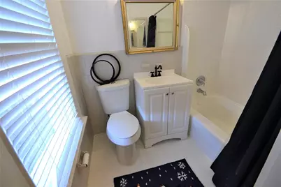 1517 Bonnie Brae Street #4, Houston, TX 77006 - Photo 12