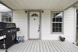 701 Lee Ave, Anahuac, TX 77514 - Photo 8