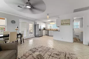 66 Tarpon St, Bayou Vista, TX 77563 - Photo 4