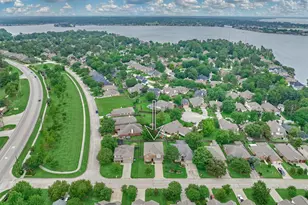 241 Lake Estates Dr, Montgomery, TX 77356 - Photo 22