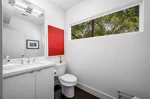 1403 Vermont St, Houston, TX 77006 - Photo 18