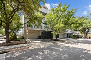 1403 Vermont St, Houston, TX 77006 - Photo 2