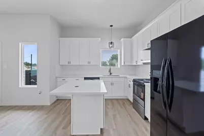 9725 Kerr Street #B, Houston, TX 77029 - Photo 12