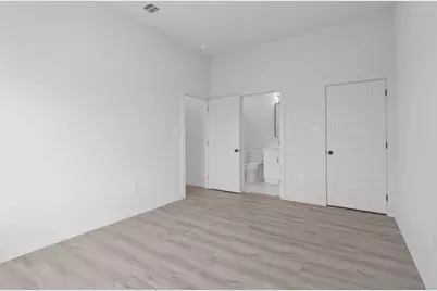 9725 Kerr Street #B, Houston, TX 77029 - Photo 26