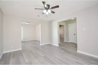 22135 Elsinore Drive, Katy, TX 77450 - Photo 8