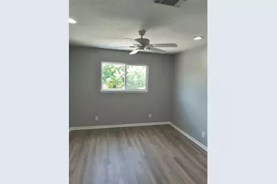 2305 55th Street #5, Galveston, TX 77551 - Photo 2