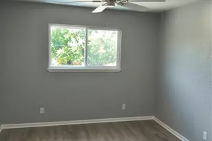 2305 55th St, Galveston, TX 77551 - Photo 2