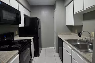 12500 Sandpiper Dr, Houston, TX 77035 - Photo 8