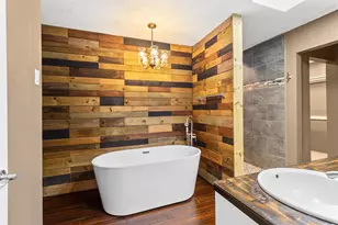 31 Creek Point, Huntsville, TX 77320 - Photo 12