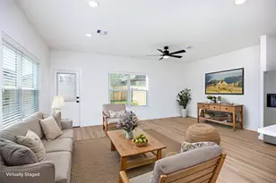 2007 Longmire Villas Ct, Conroe, TX 77304 - Photo 4